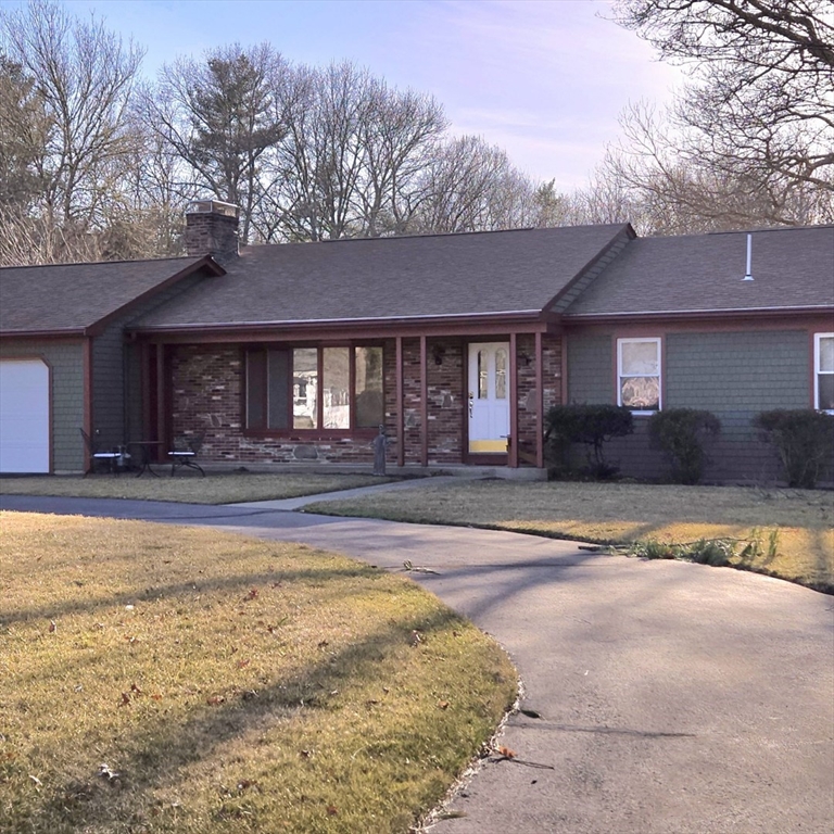 10 Hawes Dr Property Photo