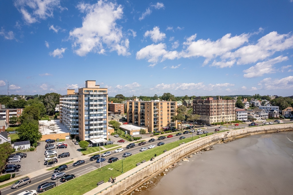300 Lynn Shore Dr # 204 Property Photo
