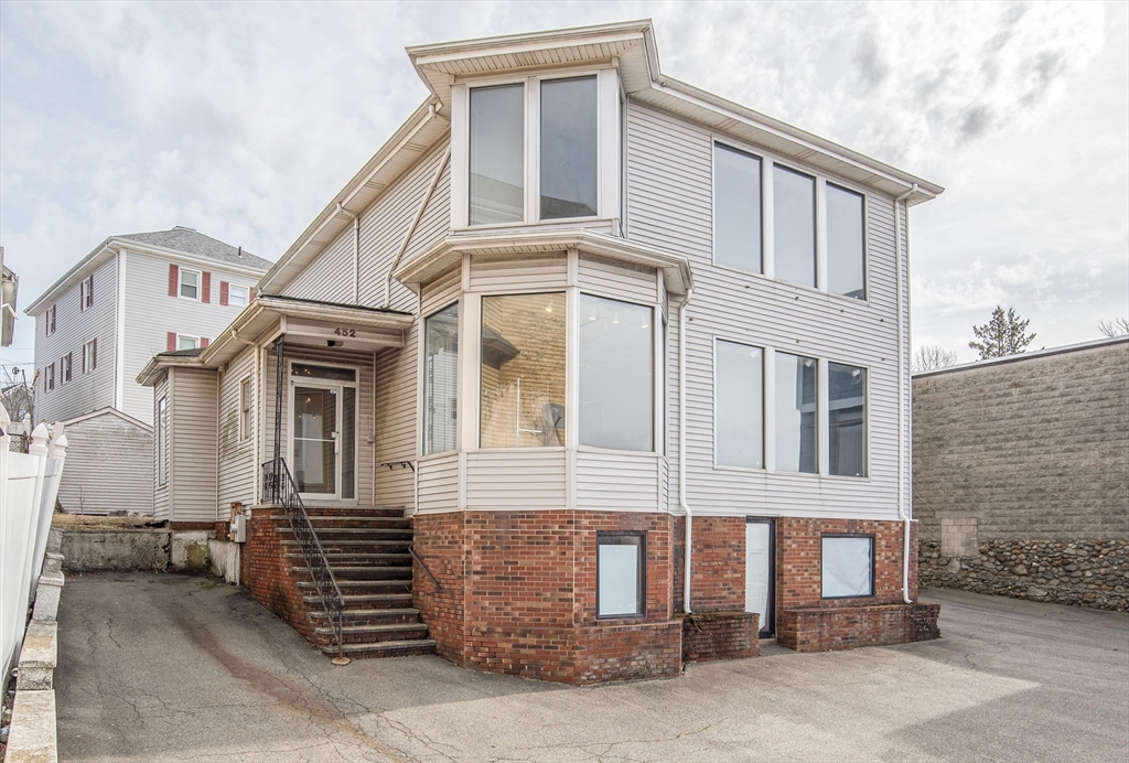 452 S Main St Property Photo