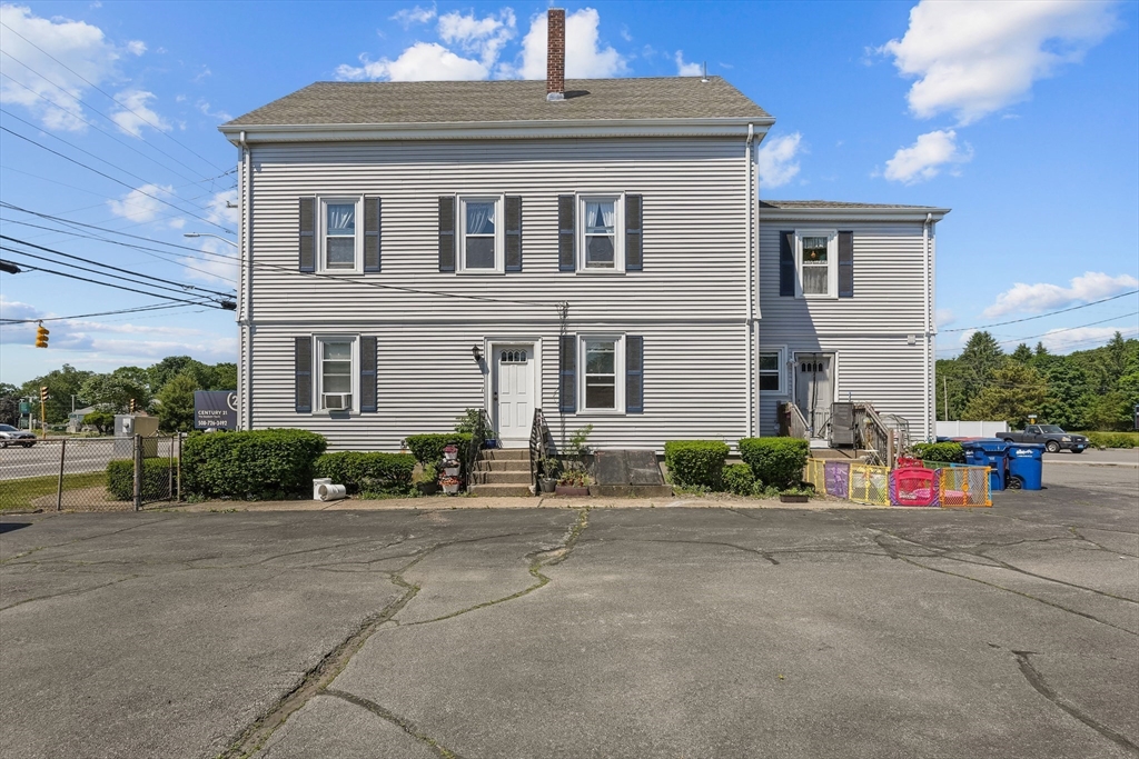 442 Taunton Ave Property Photo
