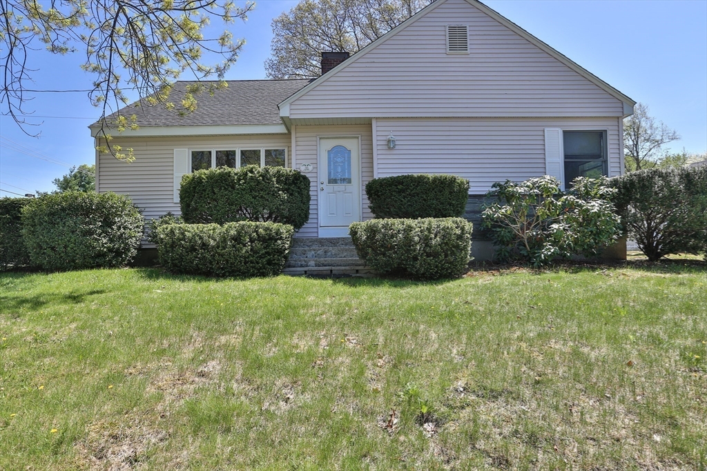 35 Plant Ave Property Photo