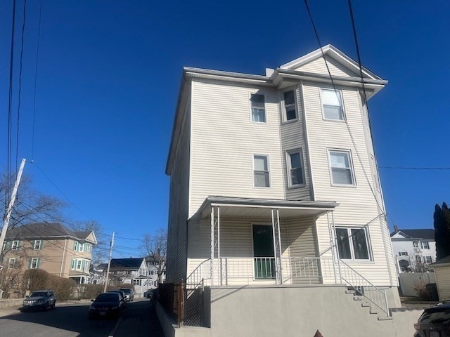 58 Irving St Property Photo