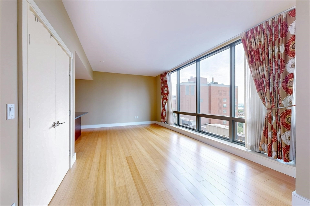 45 Province St # 1907 Property Photo