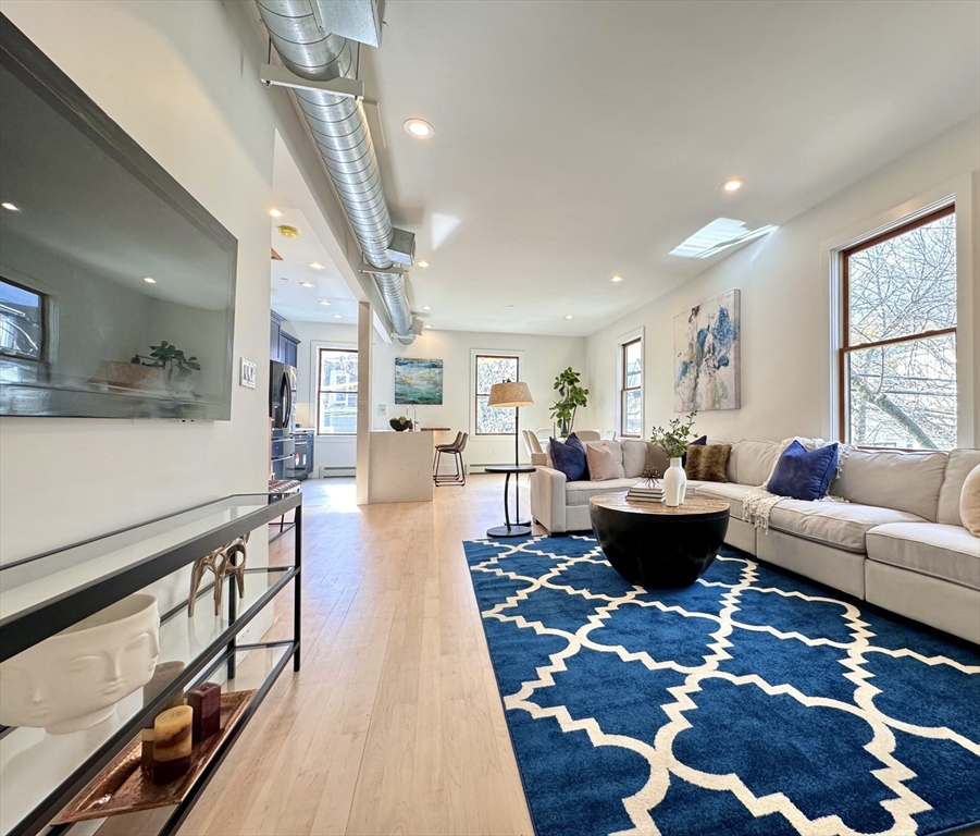 51 Market # 2 Property Photo
