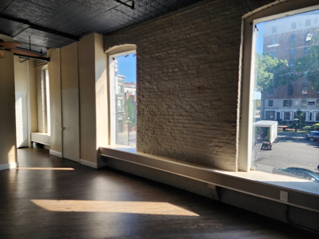 211-213 Worthington St # 2l Property Photo