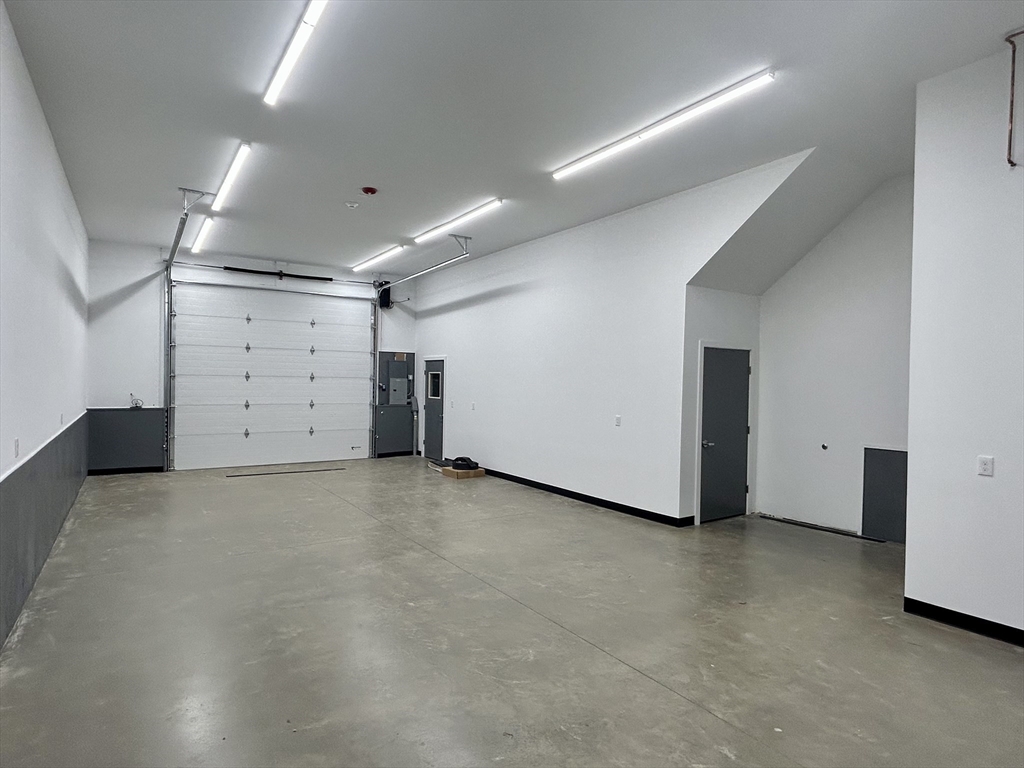 15 Oneil St # B3 Property Photo 4