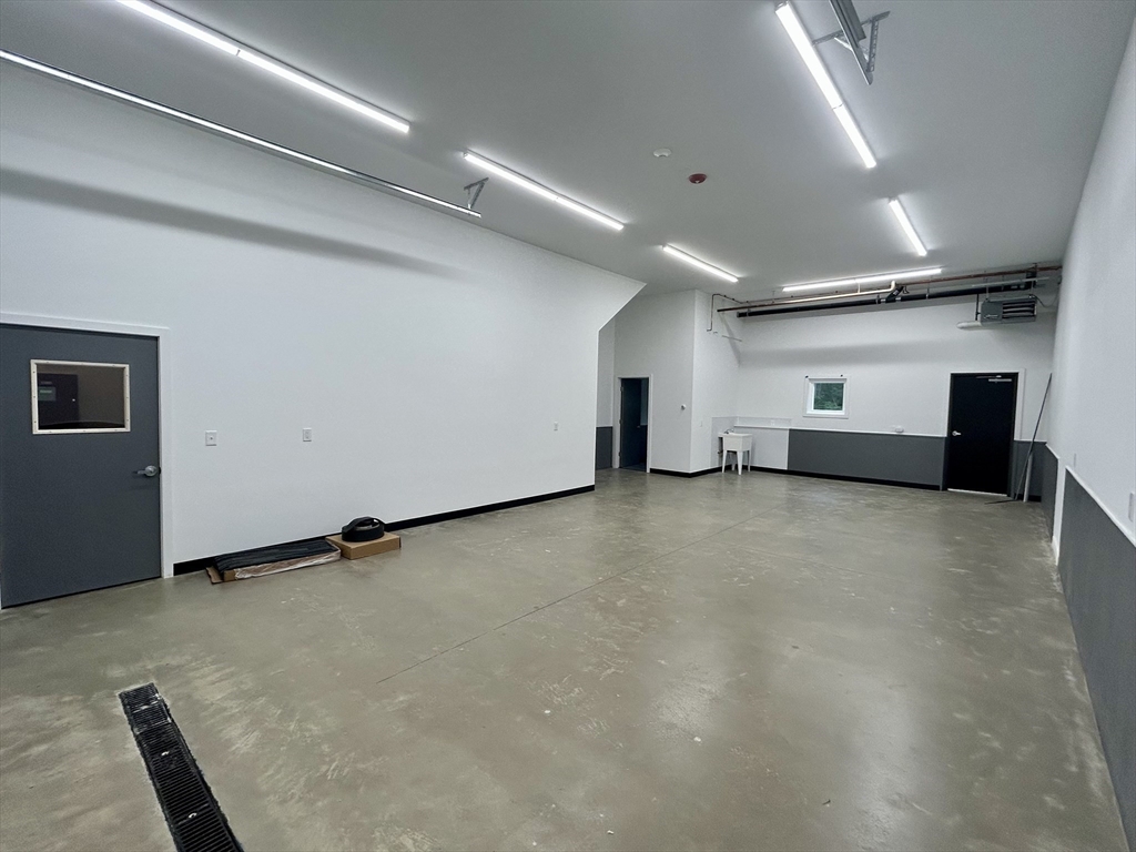15 Oneil St # B3 Property Photo 5