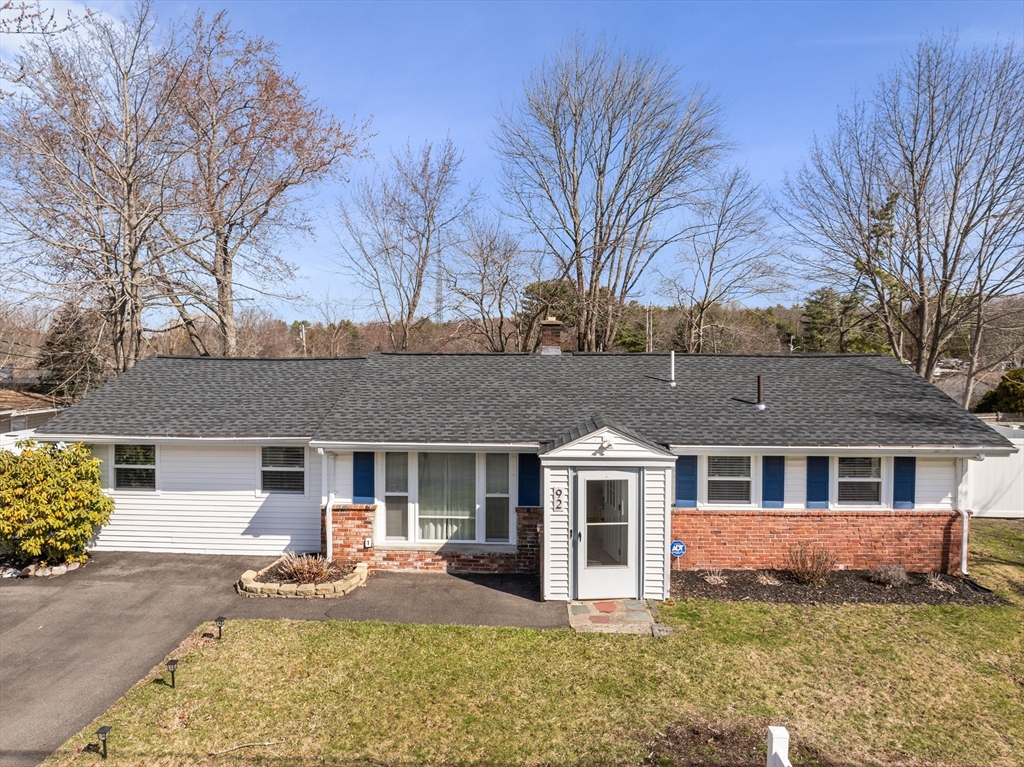 92 Brookfield Dr Property Photo