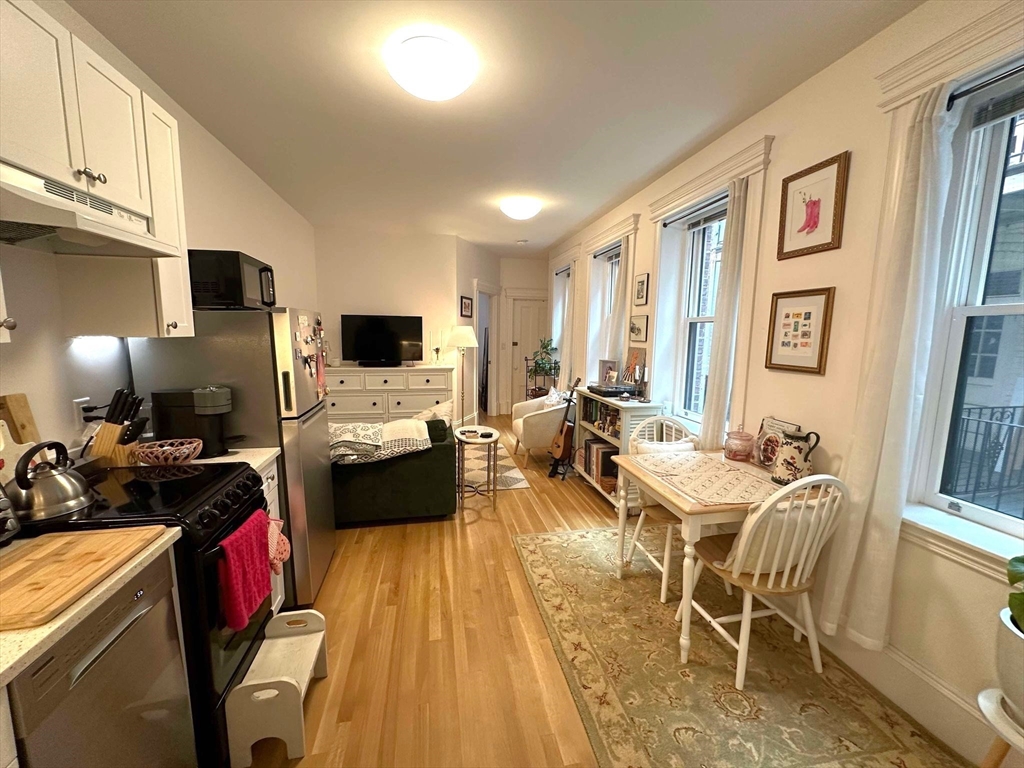 101 Charles St. # 3R Property Photo 1
