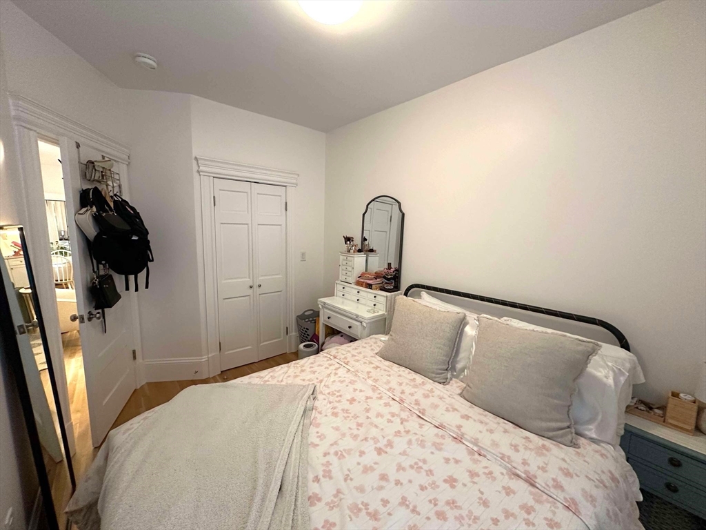 101 Charles St. # 3r Property Photo 9