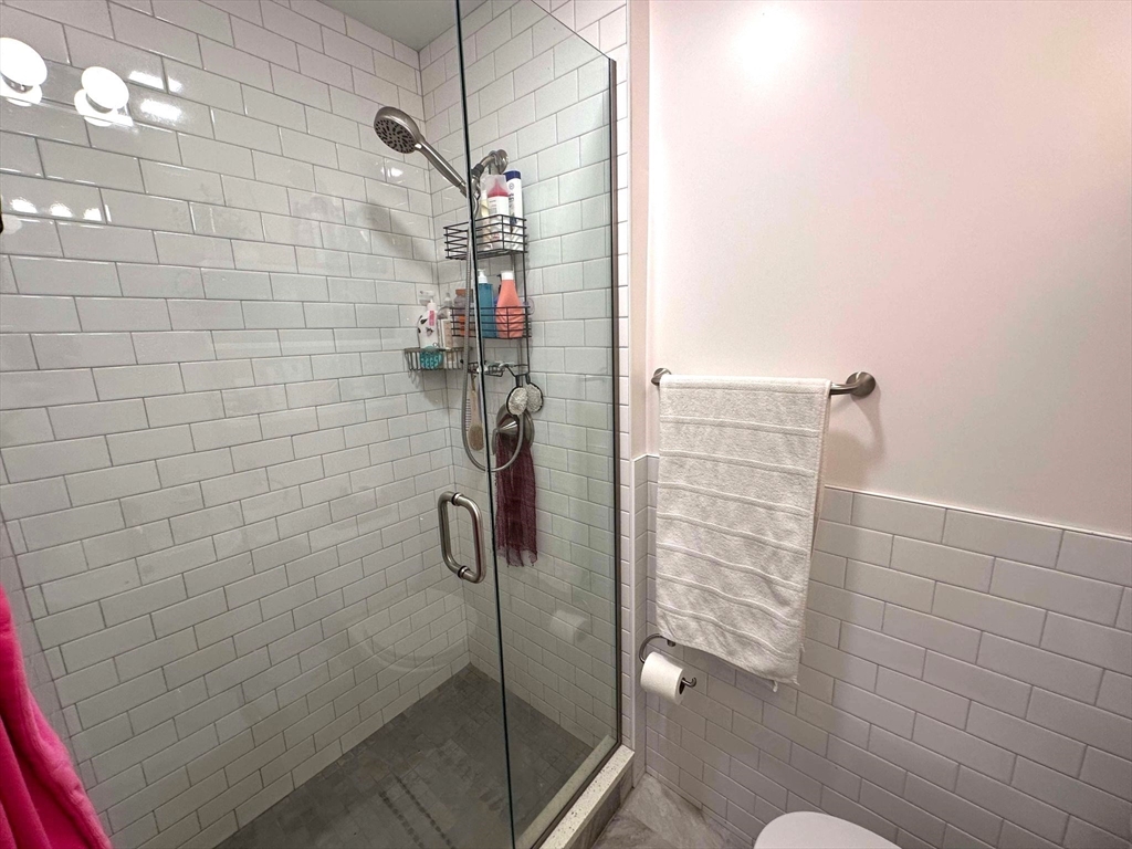 101 Charles St. # 3r Property Photo 10
