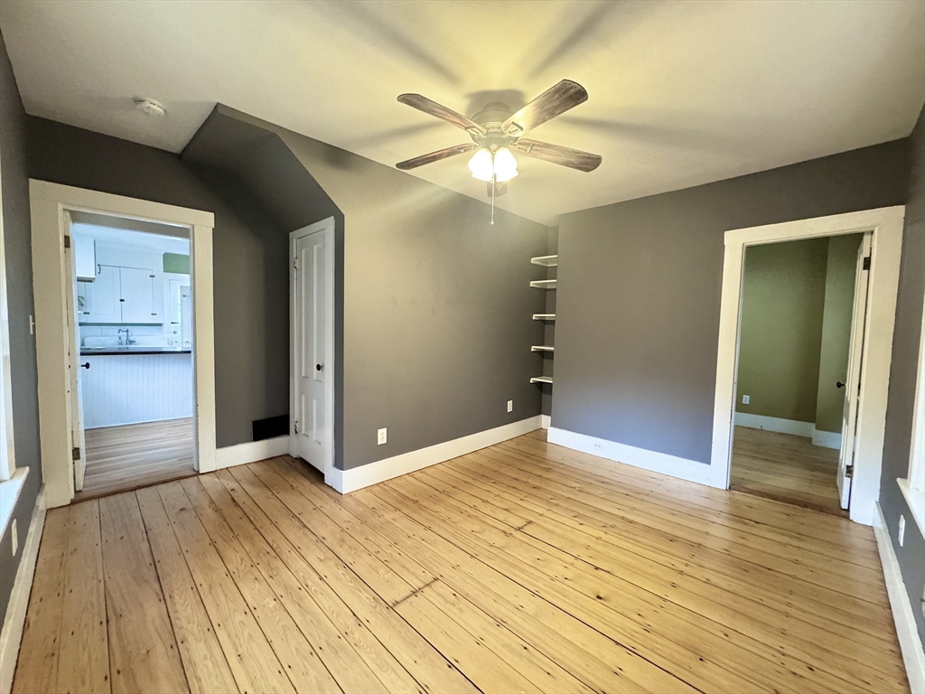47 1/2 Jamacia # 2 Property Photo 9