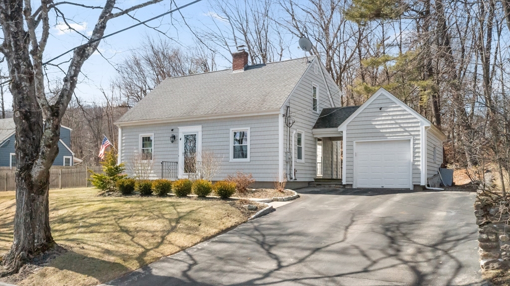 4 Winter Hill Dr Property Photo
