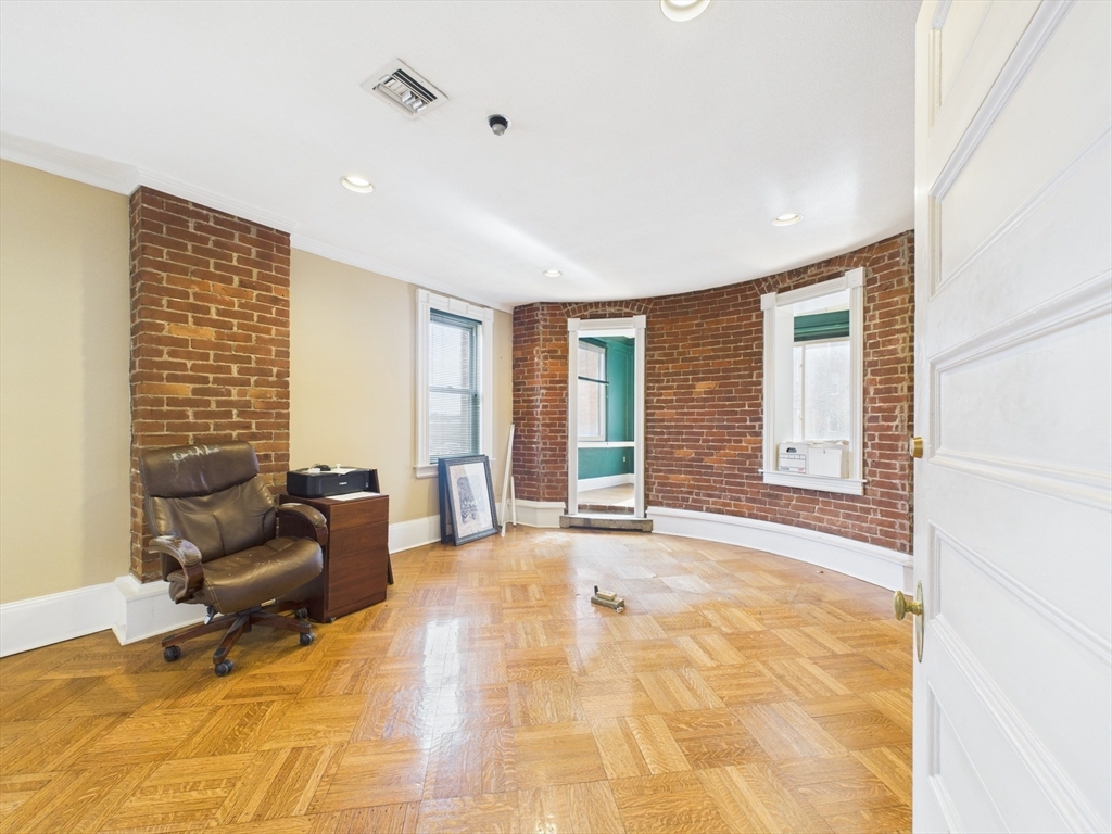 73 Chestnut St # 12 Property Photo 17