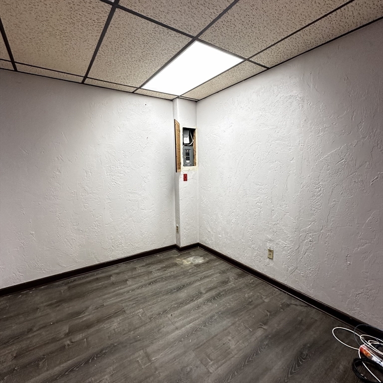 1025 Main St Property Photo 5