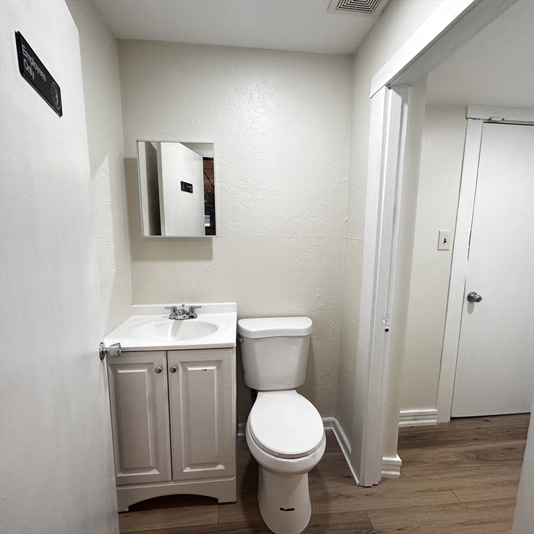 1025 Main St Property Photo 24