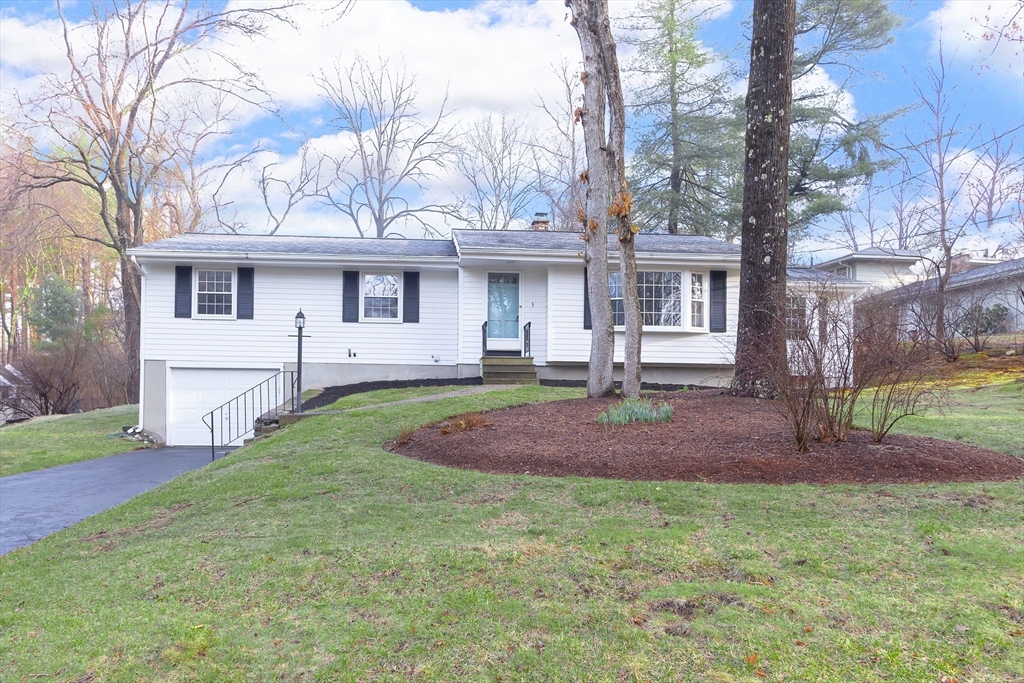 5 Bayberry Lane Property Photo