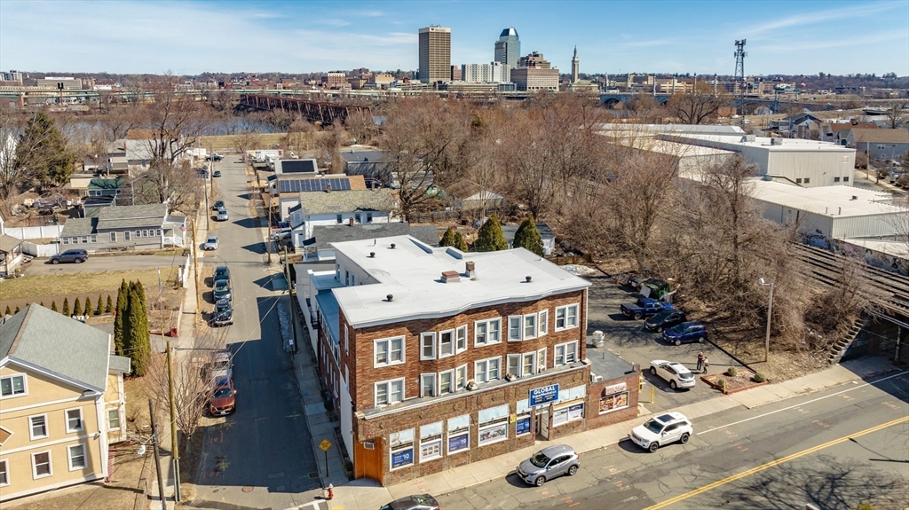 903 Main Street Property Photo