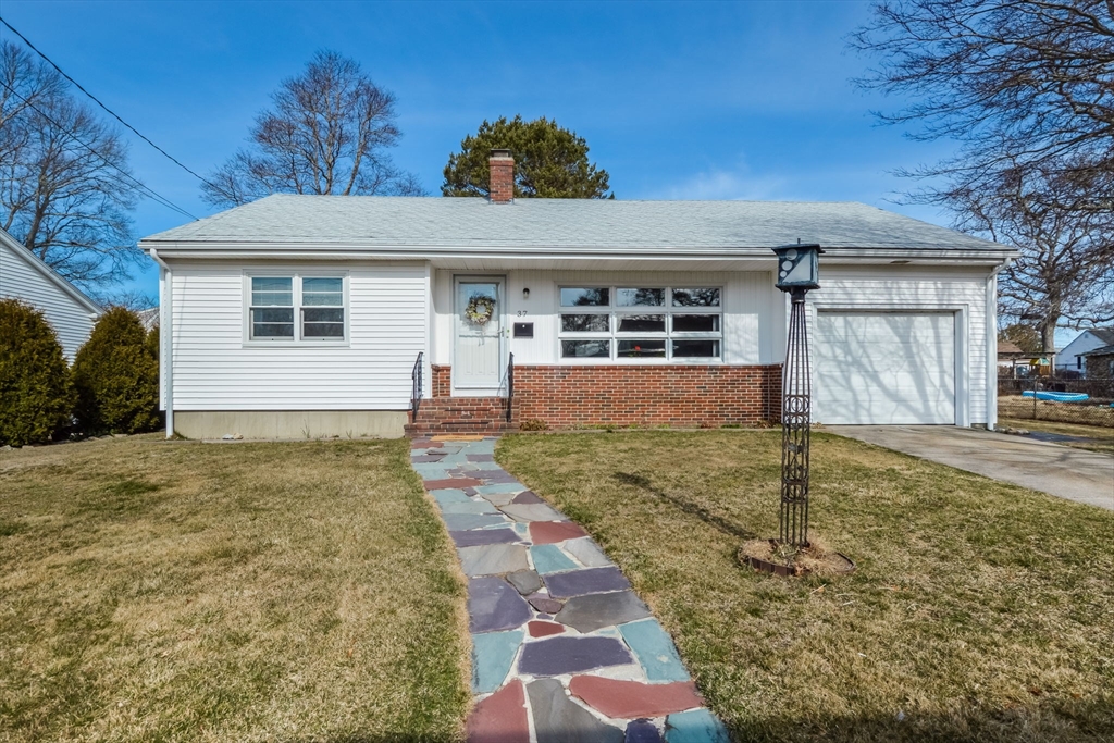 37 Pinette St Property Photo