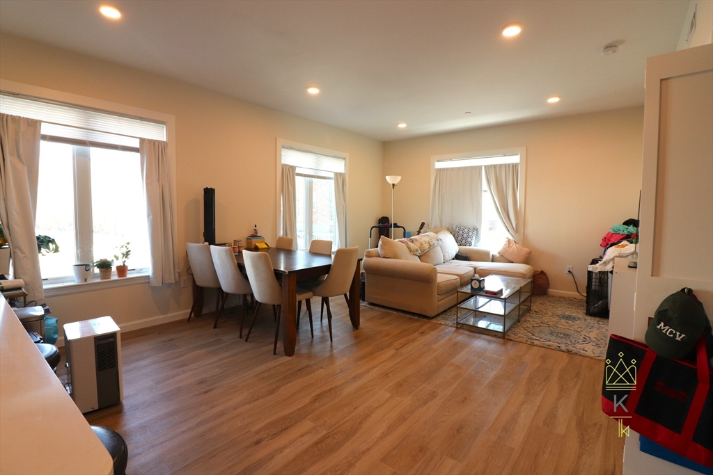 458 Washington St # 102 Property Photo