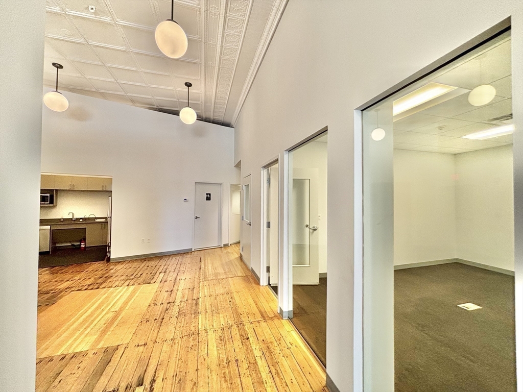 31 Union Sq Property Photo 6