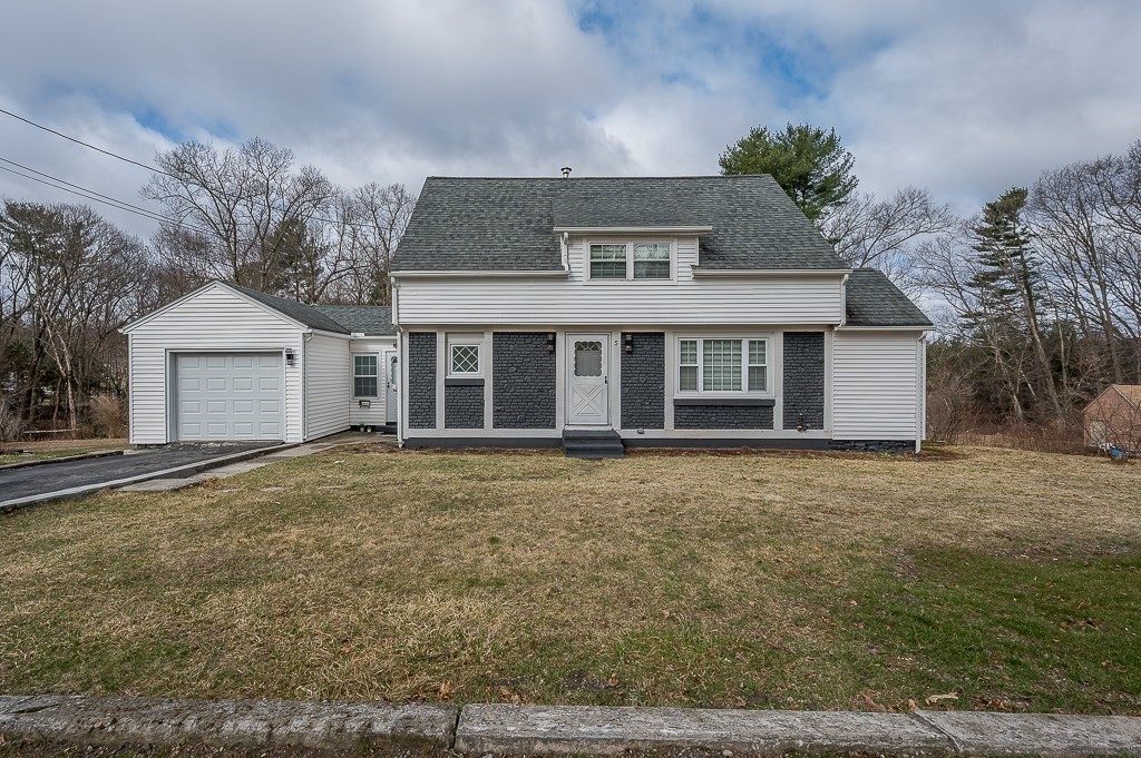 5 Woodland Drive Property Photo