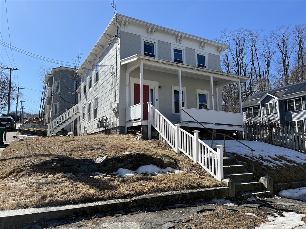 28 Maple St Property Photo