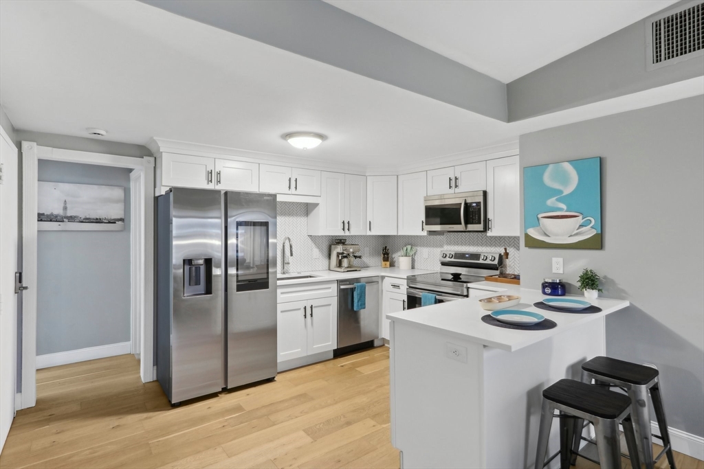115 W Seventh # 3 Property Photo