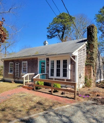 66 Elaine Rd Property Photo 1