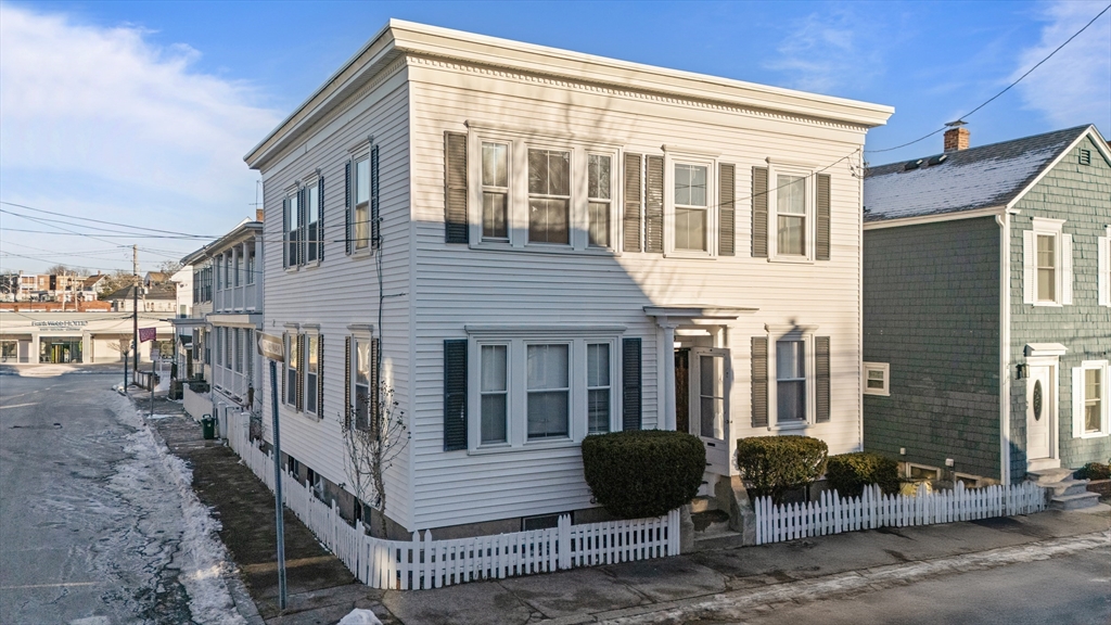 83 Summer St Property Photo