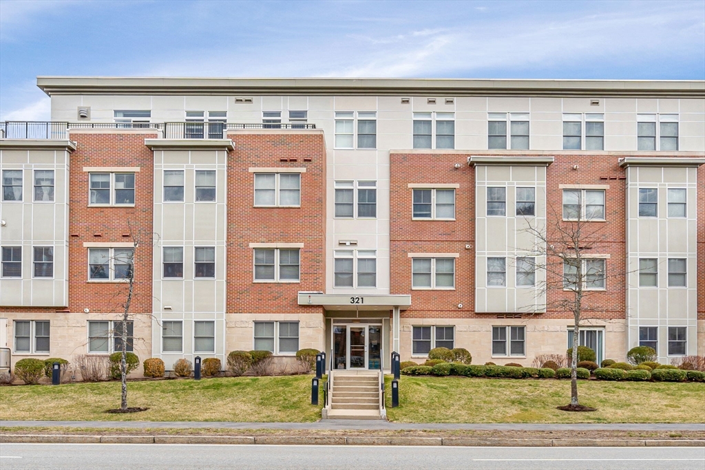 321 Hammond Pond Parkway # 103 Property Photo 1
