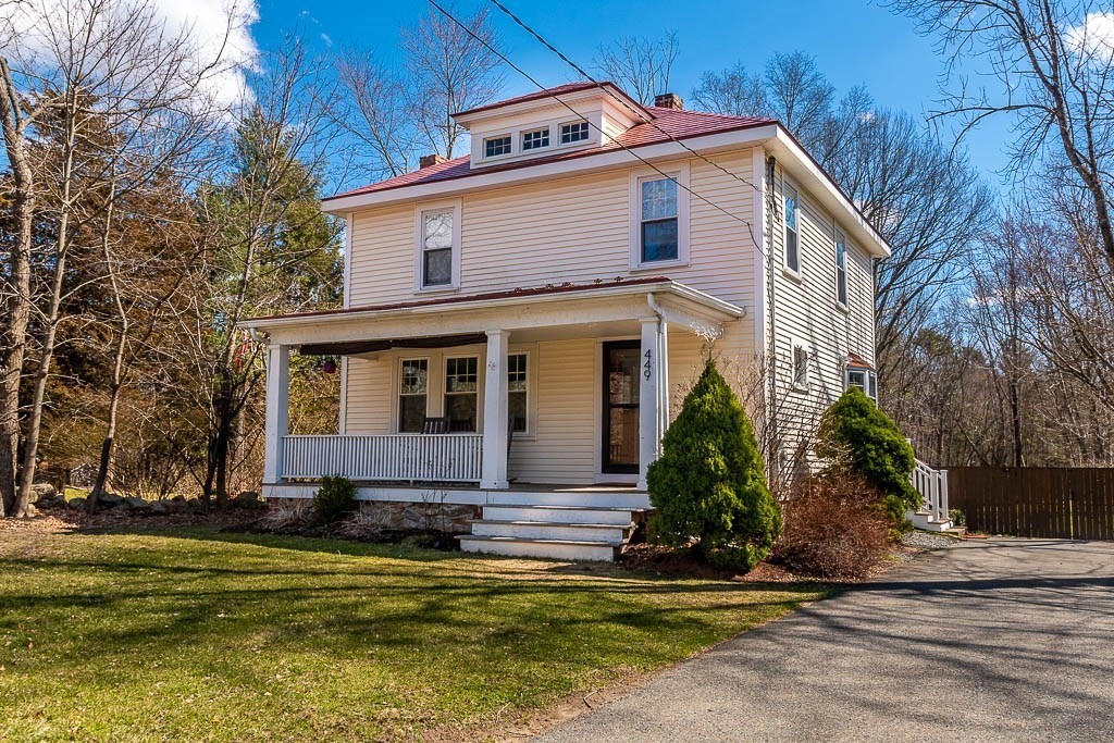 449 N Elm St Property Photo