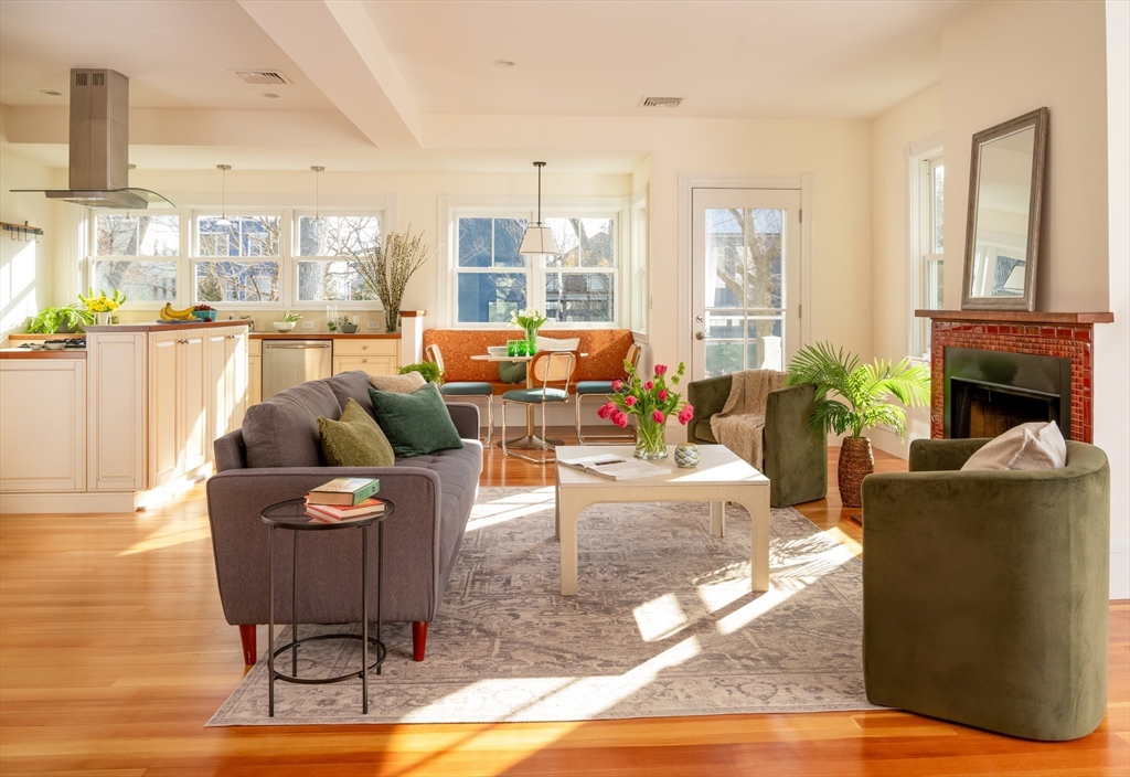 209 Lakeview Avenue Property Photo