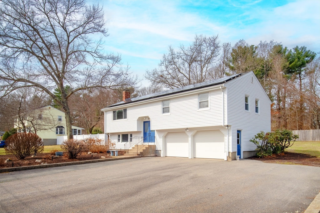 5 Kingsbrook Way Property Photo