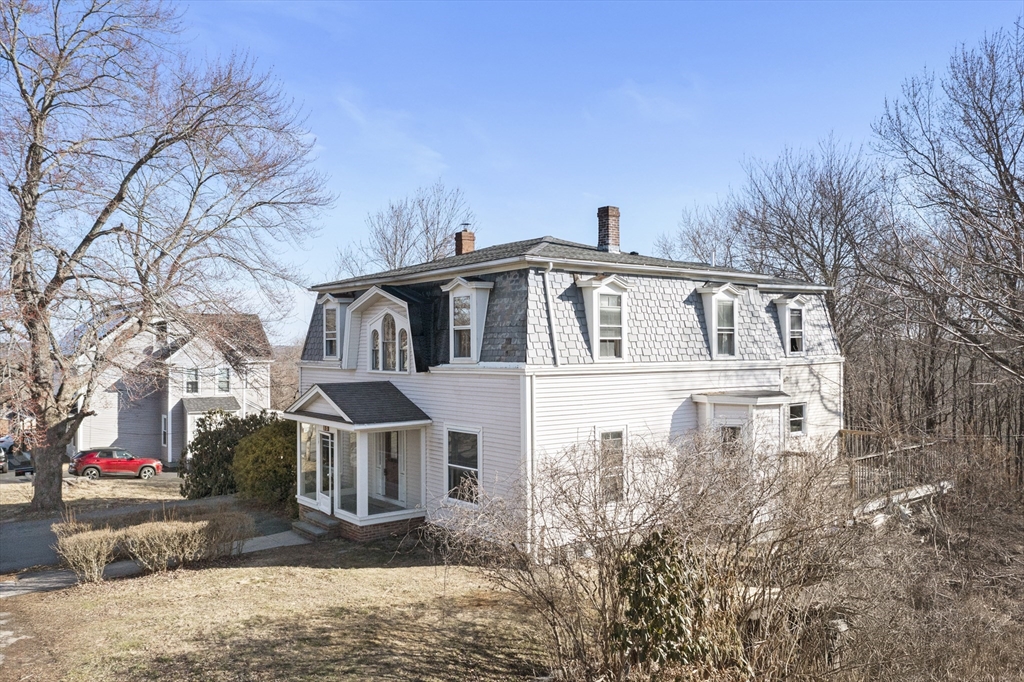 33 Burbank Street Property Photo