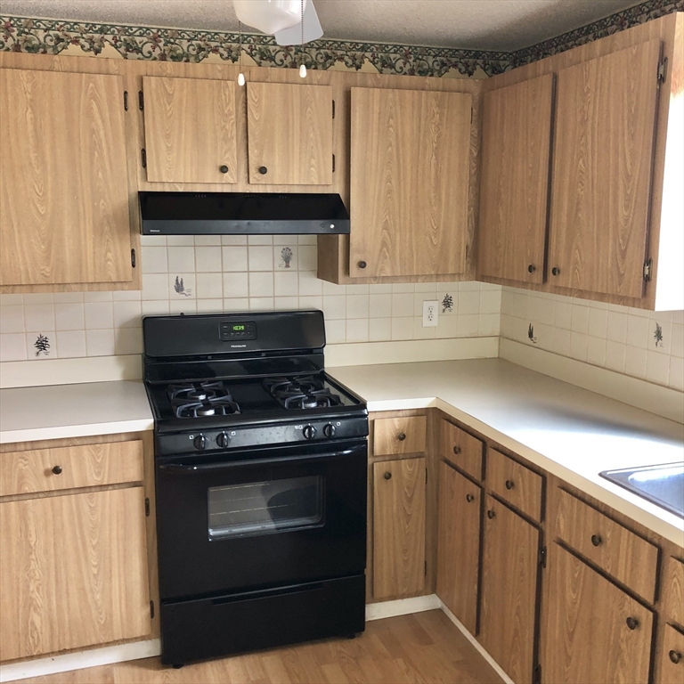 126 Willard Street # K Property Photo