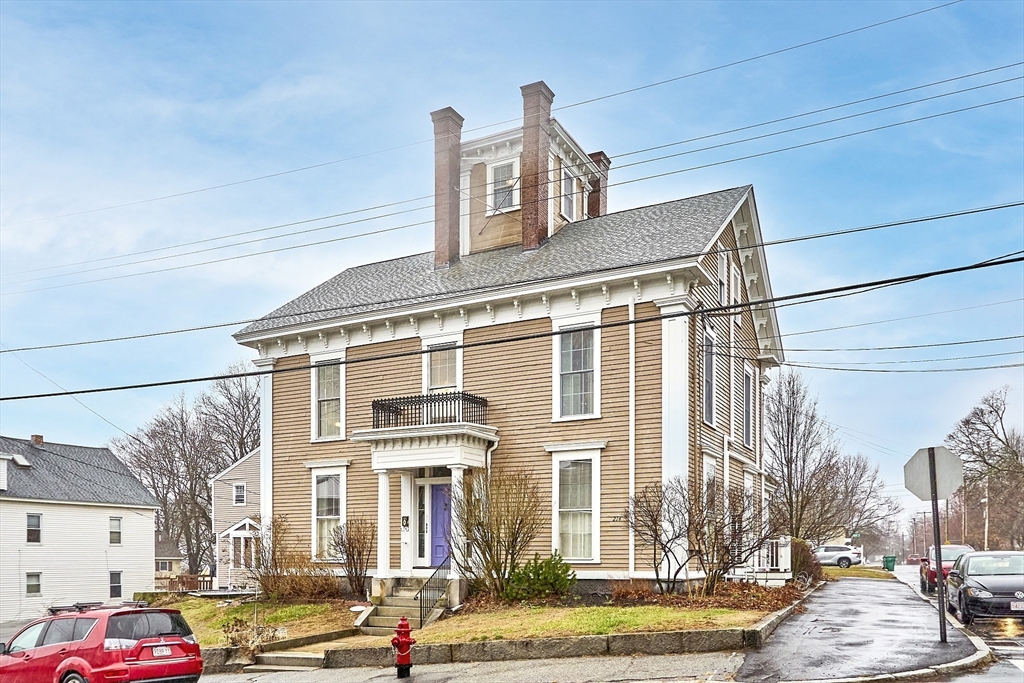 214 3rd St # B Property Photo
