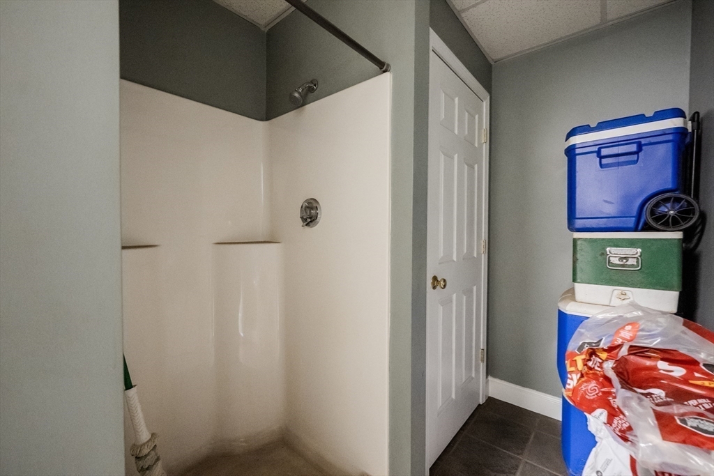 13 Chuck Dr Property Photo 12