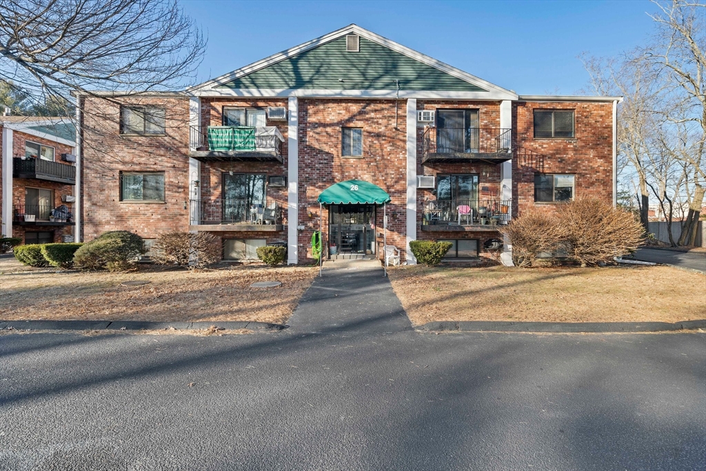 Marshfield Real Estate Listings Main Image