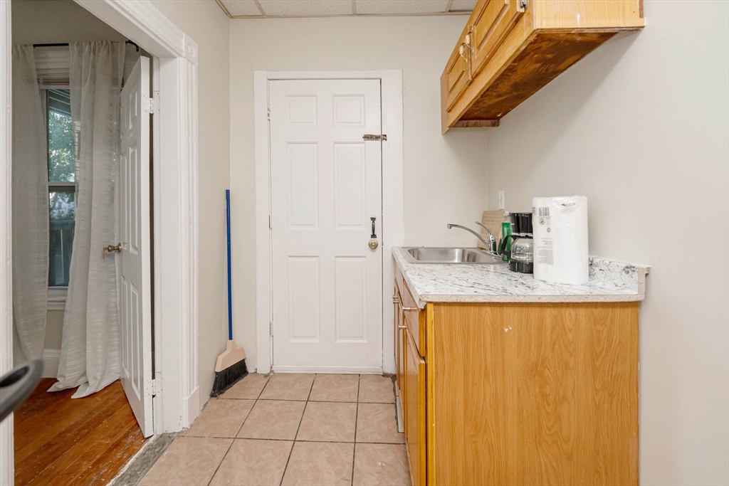 83 Shirley Ave Property Photo 10