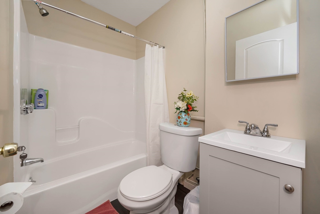 83 Shirley Ave Property Photo 11