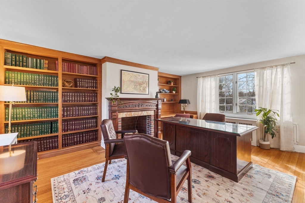 1646 Centre Street Property Photo 15