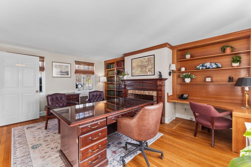 1646 Centre Street Property Photo 17