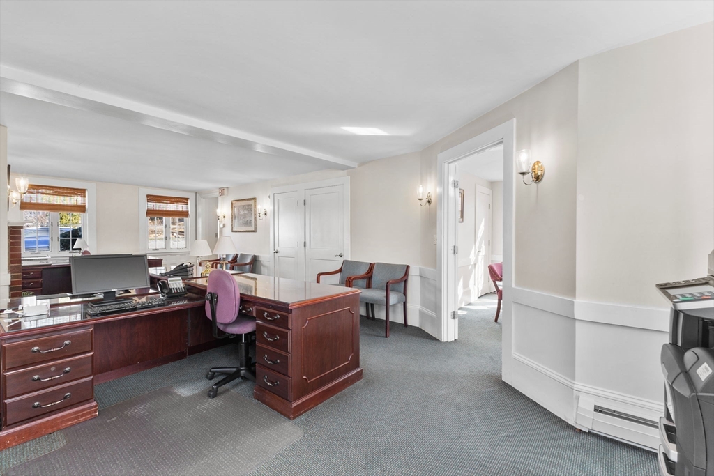 1646 Centre Street Property Photo 21