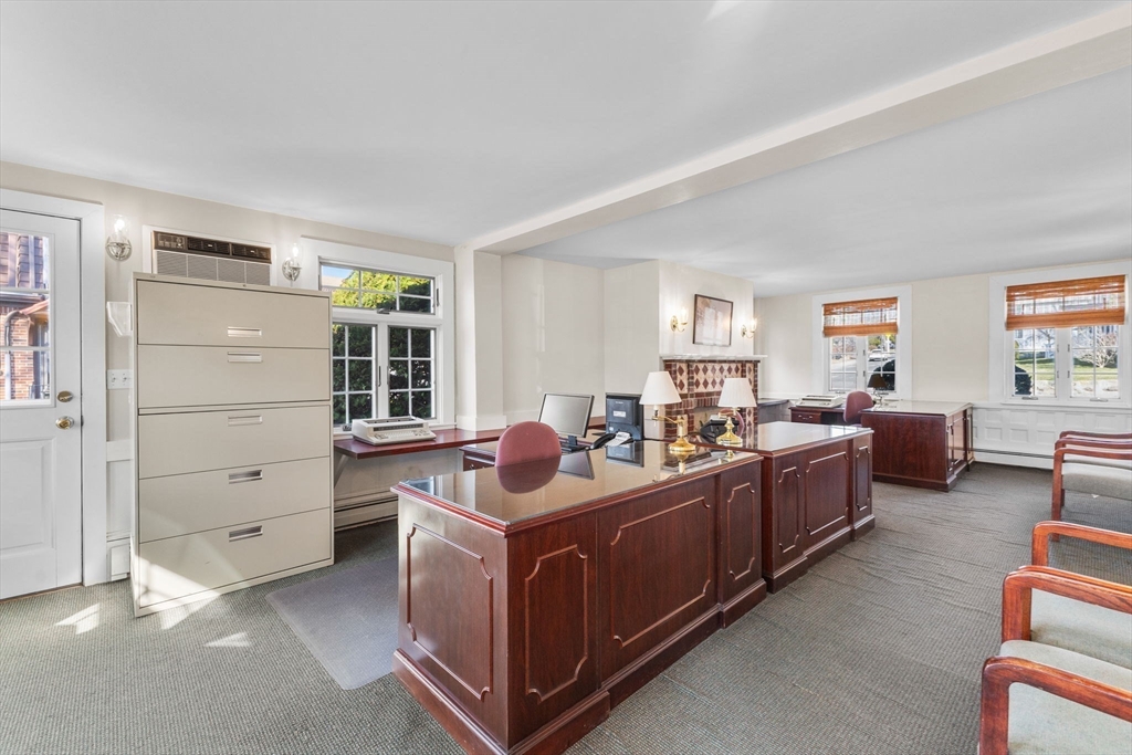 1646 Centre Street Property Photo 23