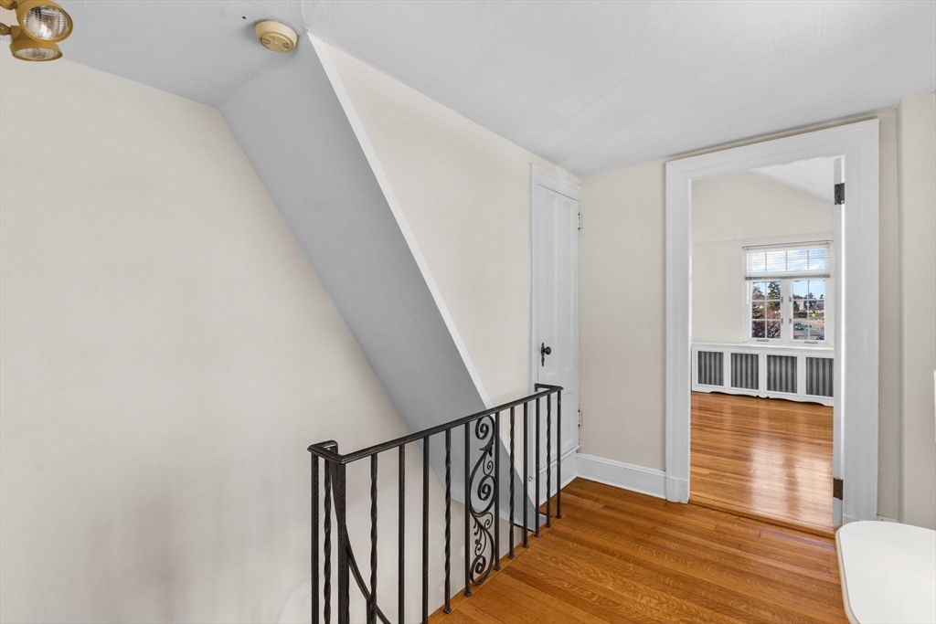 1646 Centre Street Property Photo 29