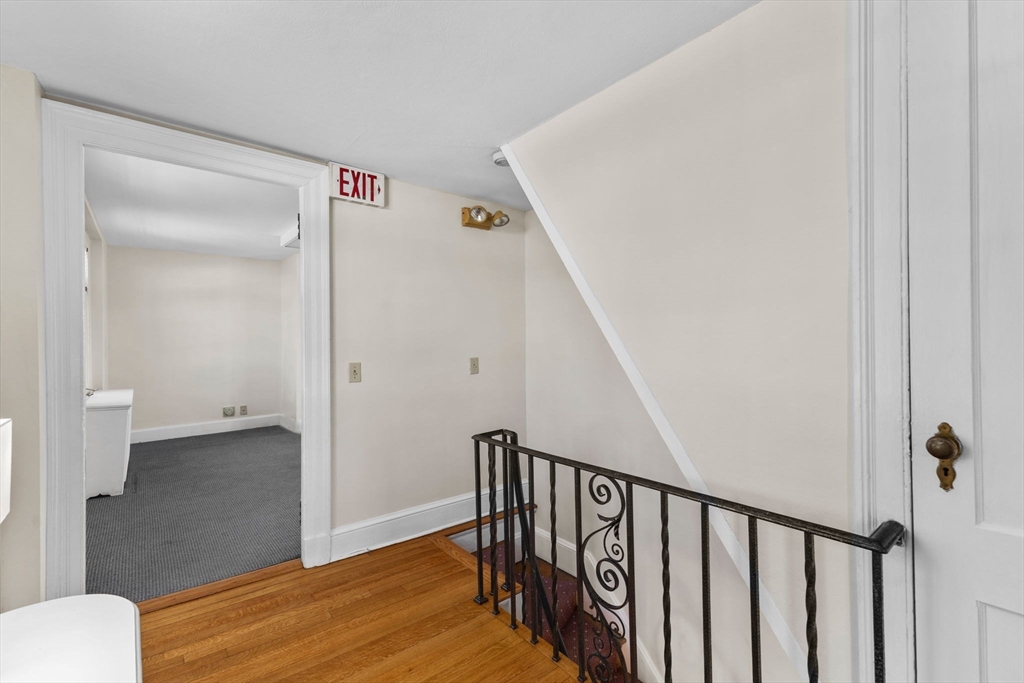 1646 Centre Street Property Photo 30