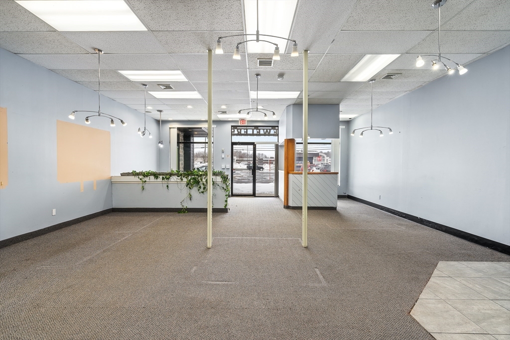 15 College Hwy # H3 Property Photo 7