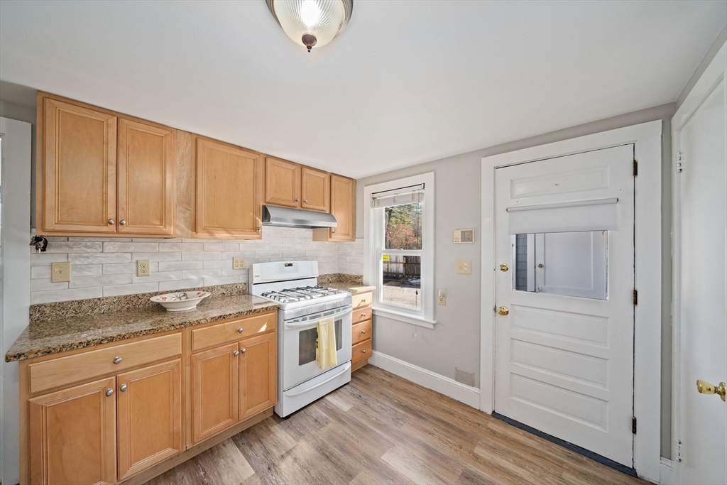 445 Plain Street Property Photo 6