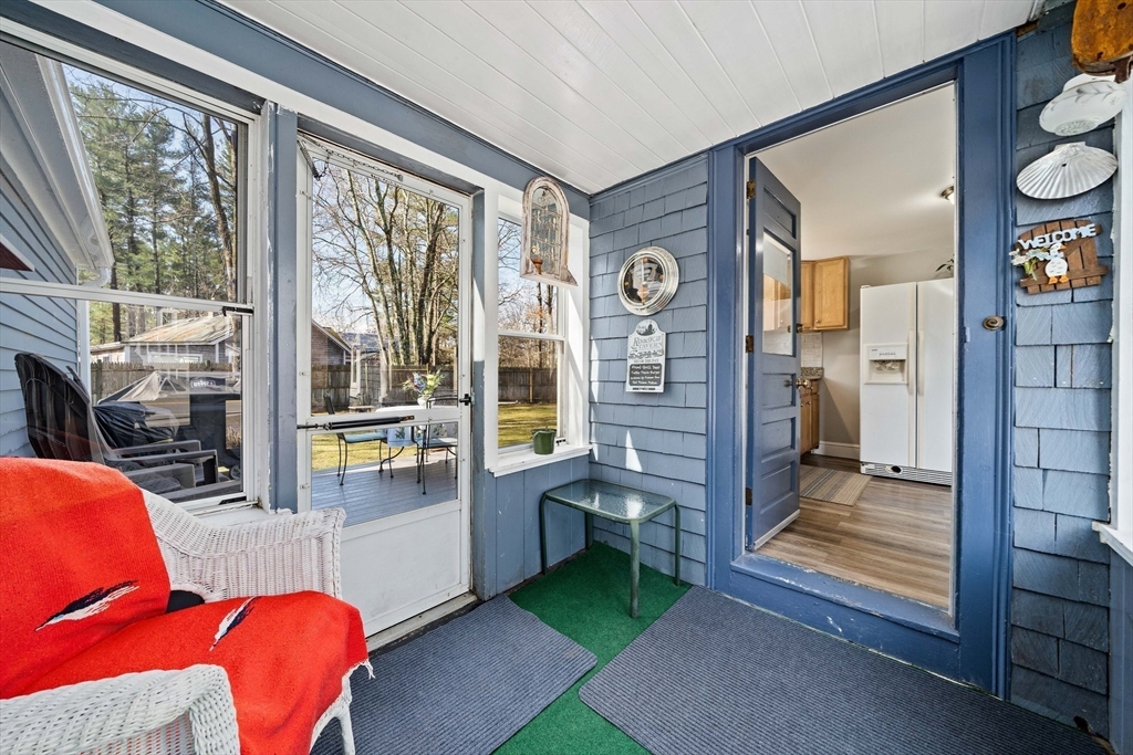 445 Plain Street Property Photo 8